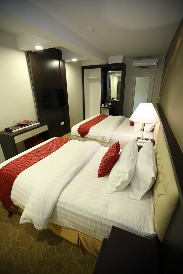 Al Khatiri Hotel Kubang Kerian Esterno foto