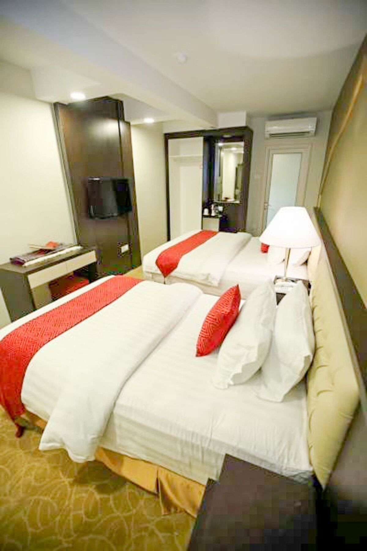 Al Khatiri Hotel Kubang Kerian Esterno foto